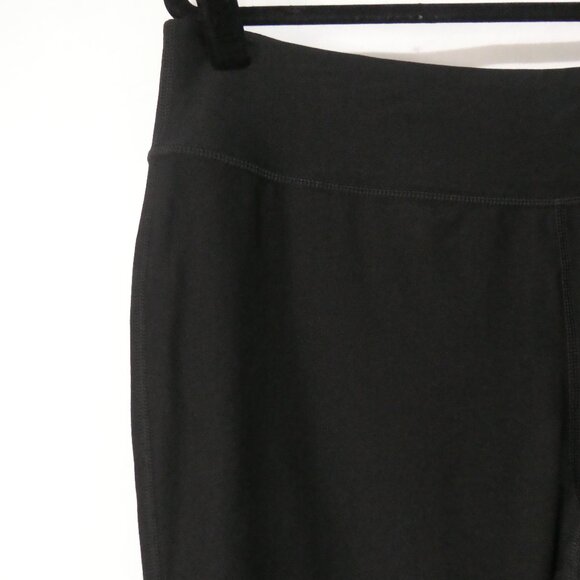 ATHLETIC WORKS - Fitted Crop - Dri More Tech | XL | Cropped Black Leggings - Picture 3 of 16